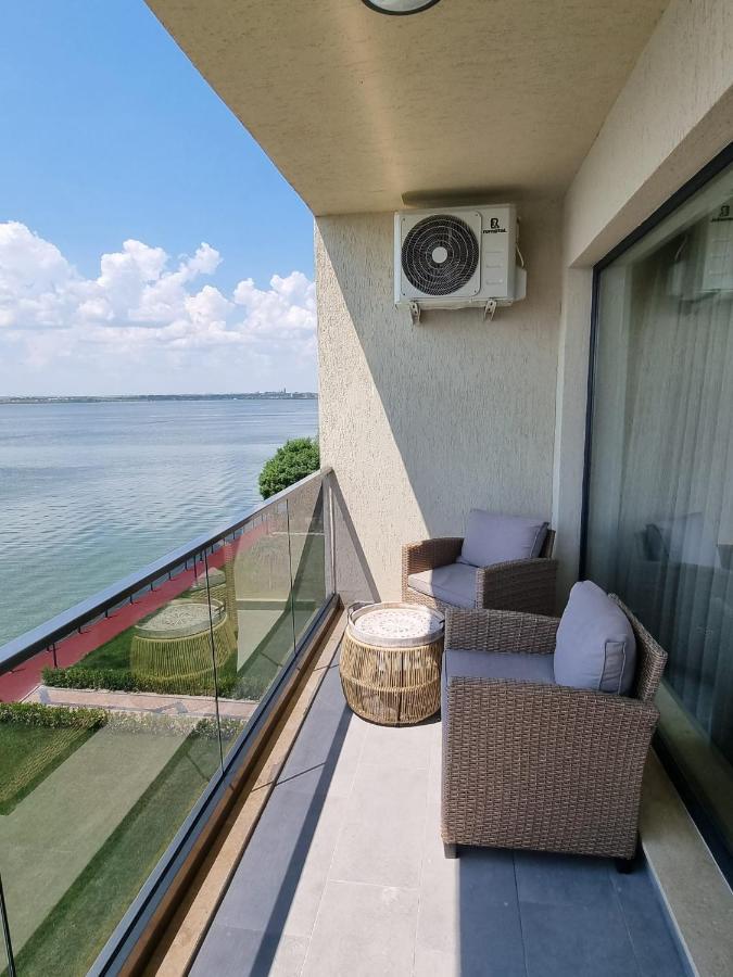Deluxe Lake View Mamaia Exterior foto